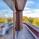 Skylife Art Gallery Loft - Riverfront Art Sanctuary
