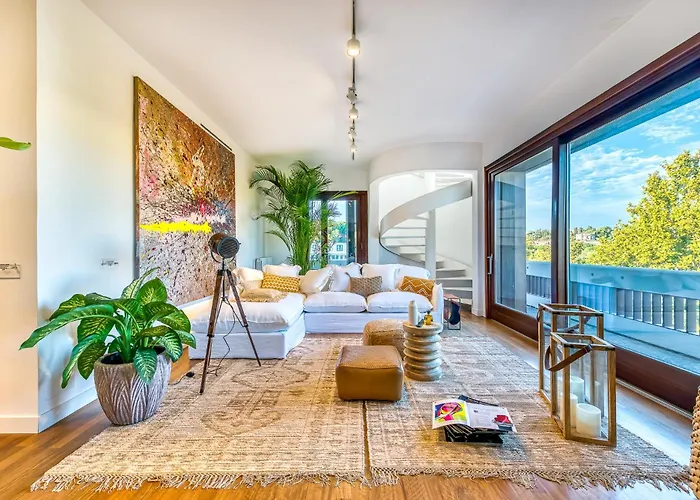 Skylife Art Gallery Loft - Riverfront Art Sanctuary